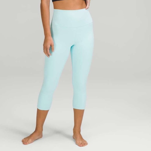 Lululemon High-Rise Crop Align 21” leggings in icing blue & large shopping bag - Picture 3 of 11